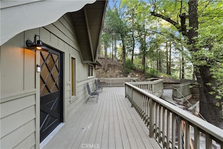 990 Nesthorn Dr, Crestline, CA 92325