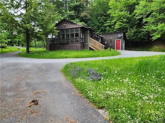 2 Shady Ln, Inlet, NY 13360