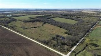 395 N 100th Rd, Overbrook, KS 66524