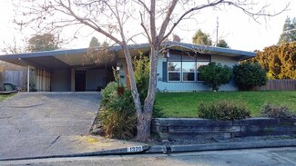 1320 NW Prospect Ave, Grants Pass, OR 97526