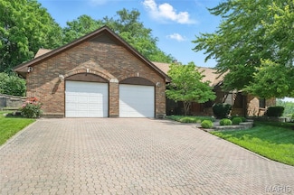 55 Cambrian Way, Saint Charles, MO 63301