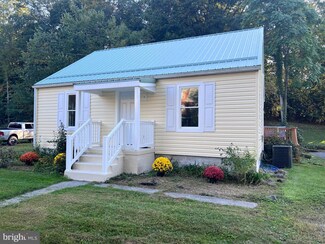 38 Biser St, Berkeley Springs, WV 25411