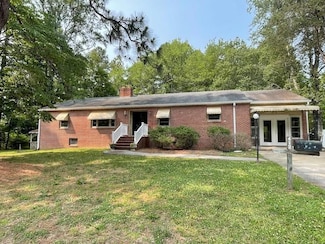412 W High St, South Hill, VA 23970