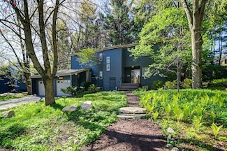 5905 Hempstead Rd, Madison, WI 53711