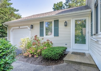 9 Pacific Ave Unit 22, Mashpee, MA 02649