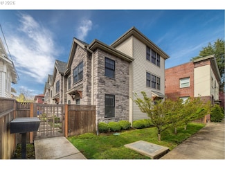 621 NE Randall Ave, Portland, OR 97232