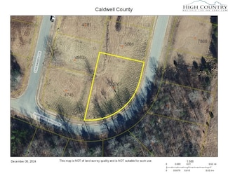 404 Huntington Woods Dr N, Lenoir, NC 28645