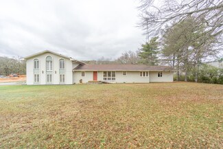 4200 Randolph Cir, Chattanooga, TN 37406