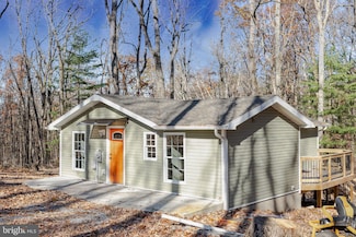 56 Chipmunk Ln, Gerrardstown, WV 25420