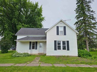 305 W Main St, Hustler, WI 54637