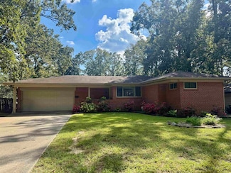 7303 Briarwood Dr, Little Rock, AR 72205