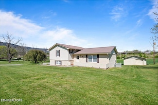 121 E Village Cir, La Follette, TN 37766