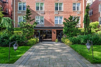 16 Main St Unit 3, East Rockaway, NY 11518