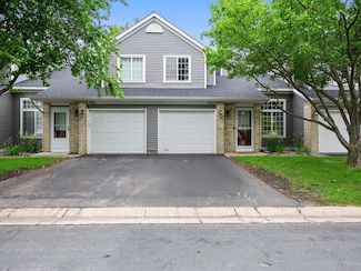 597 Mission Hills Way W, Chanhassen, MN 55317