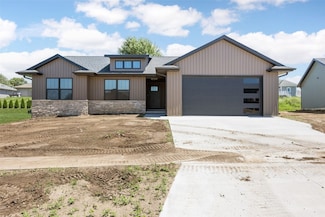 435 Council St, Anamosa, IA 52205