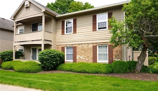 33 Wood Creek Dr, Pittsford, NY 14534