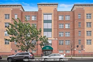 1209 Summit Ave Unit 402, Jersey City, NJ 07307