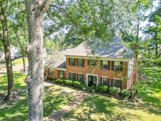 9000 Longwood Ln, Germantown, TN 38139