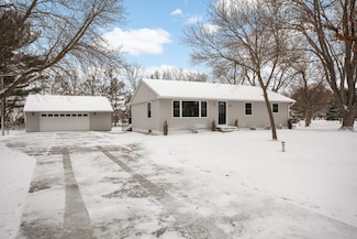 15240 Kangaroo St NW, Anoka, MN 55303