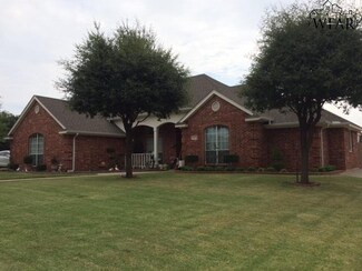 8 Charing Ct, Wichita Falls, TX 76309