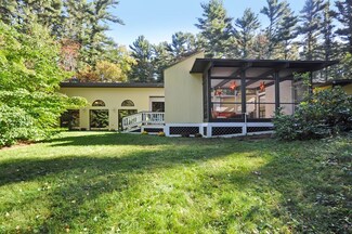 137 E Riding Dr, Carlisle, MA 01741