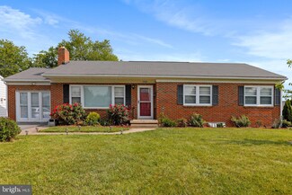 17328 Diane Dr, Hagerstown, MD 21740