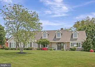 3 Thornberry Ln, Hockessin, DE 19707