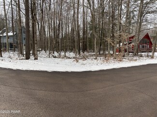 71 Underwood Ln, Hamlin, PA 18427