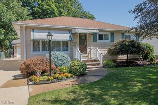 30105 Dorothy Dr, Wickliffe, OH 44092