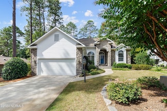 126 Triple Crown Cir, Southern Pines, NC 28387