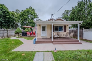 68 Maple St, Bridgewater, NJ 08807