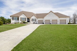 645 S 1100 E, Zionsville, IN 46077