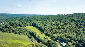 121 Stage Rd, Cummington, MA 01026