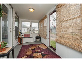 1206 M St SW, Cedar Rapids, IA 52404