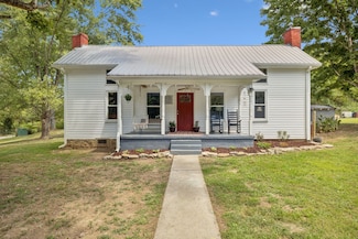 860 Golden Hollow Rd, Dixon Springs, TN 37057