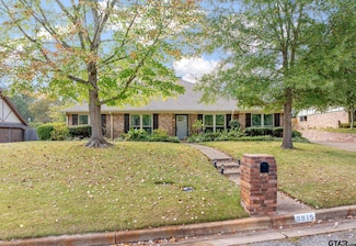 3915 Post Oak Rd, Tyler, TX 75701