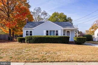 43 Tinker Dr, Mount Holly, NJ 08060