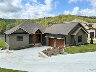 3787 Colonial Dr, Guntersville, AL 35976
