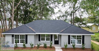 387 S 2nd St, Jesup, GA 31545