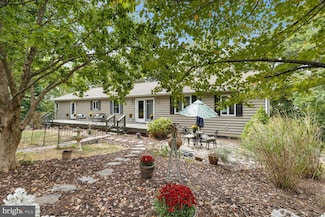 2891 Saumsville Rd, Maurertown, VA 22644