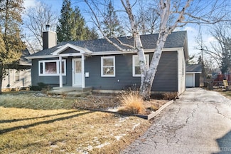 1314 Prairie St, Aurora, IL 60506