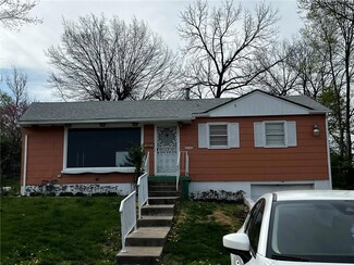 3445 E 54th St, Kansas City, MO 64130