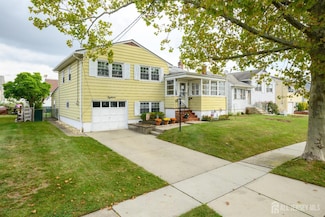 18 Oak St, Carteret, NJ 07008