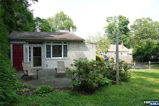 41 Wyckoff Ave Unit 2, Wyckoff, NJ 07481