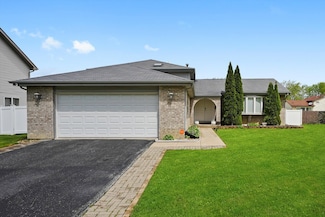 5832 Kathryn Ln, Matteson, IL 60443
