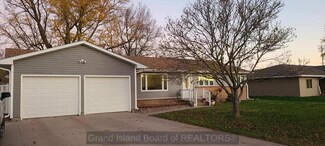 805 C St, Shelton, NE 68876