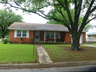 201 N Sunset Dr, Madill, OK 73446