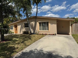 6241 SW 37th Ct, Davie, FL 33314