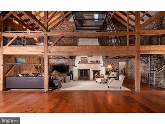 61 Sheep Hole Rd, Ottsville, PA 18942