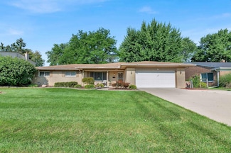 31927 Desmond Dr, Warren, MI 48093